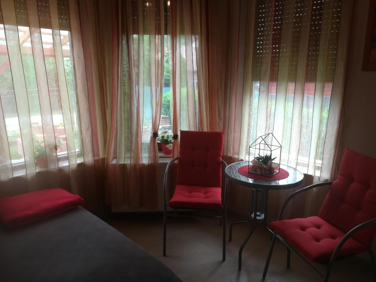 Balatonfůzfő Betty Apartman מראה חיצוני תמונה