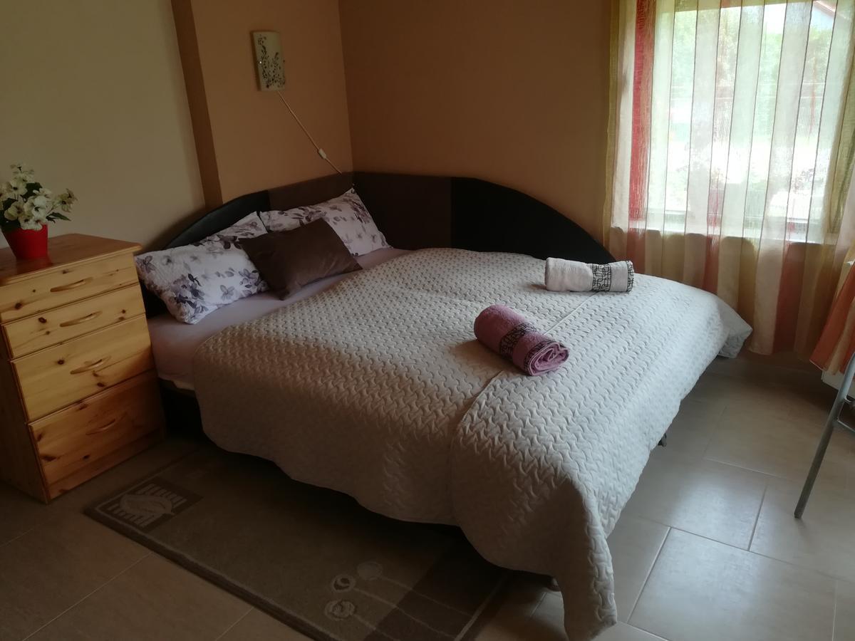 Balatonfůzfő Betty Apartman מראה חיצוני תמונה